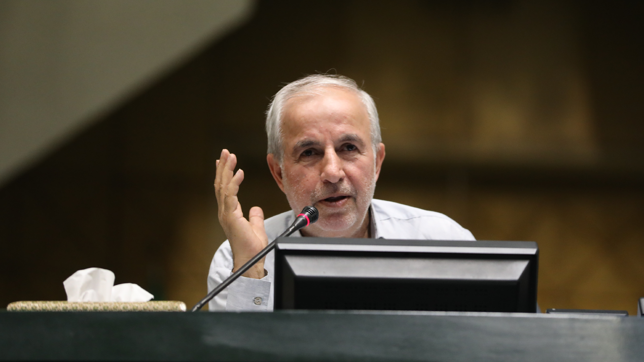 تلاش بانک مرکزی برای تأمین ارز از روش‌های مختلف/ وزارتخانه‌های اقتصادی در مدیریت بازار کمک کنند