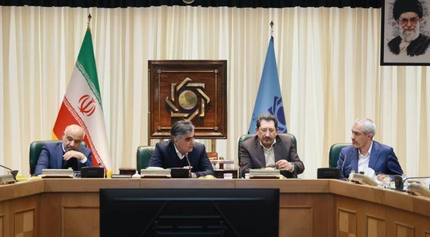 جلسه هماهنگی تیم اقتصادی دولت در بانک مرکزی تشکیل شد/ بررسی سیاست‌های ارزی، تجاری و معیشتی مردم