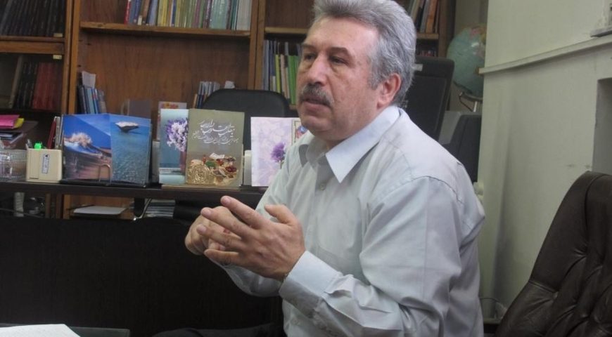 تک نرخی شدن ارز؛ تنها راه نجات اقتصاد است/ اجرای سیاست‌های اصلاحی با تعامل و انسجام تیم اقتصادی دولت