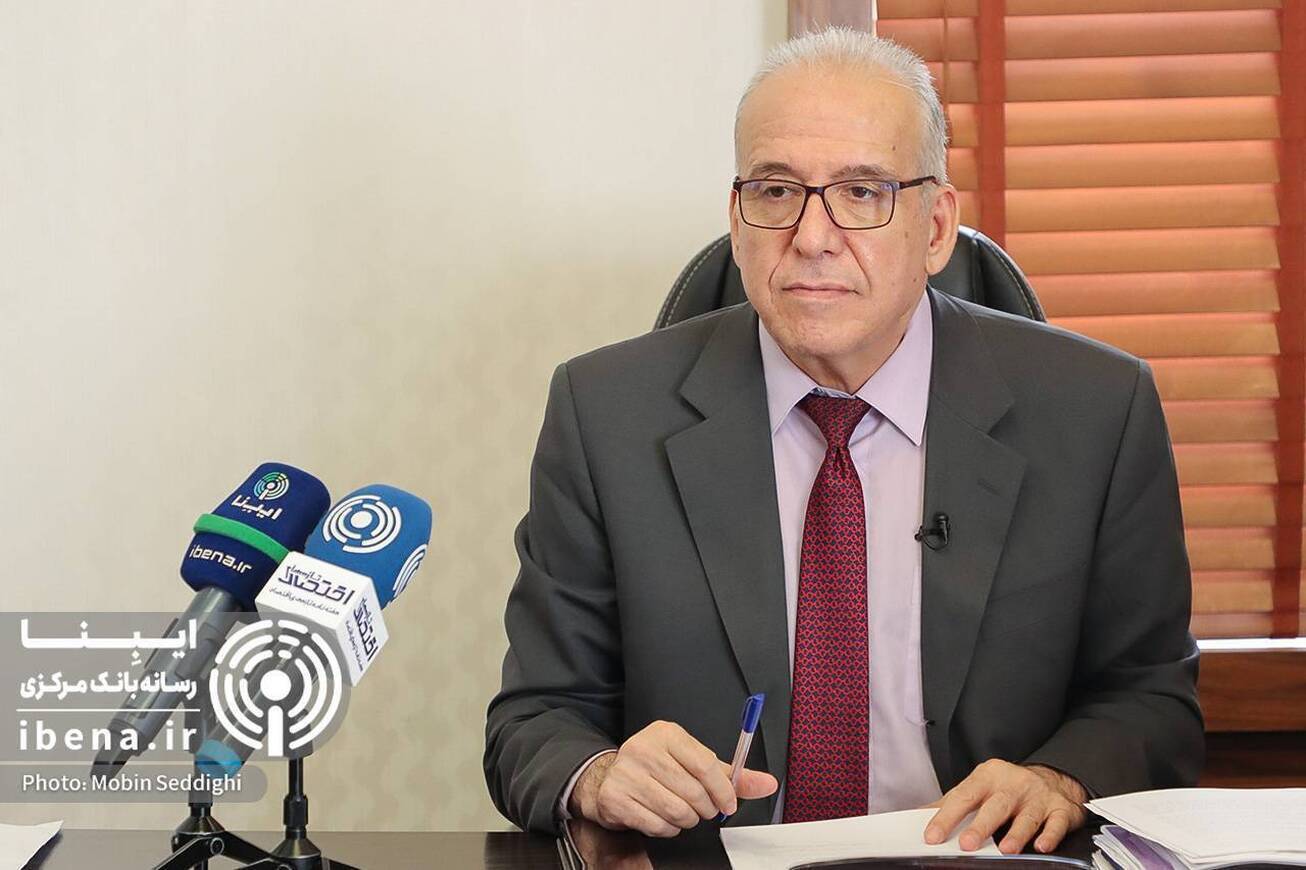 سه شرط لازم برای موفقیت یکسان سازی نرخ ارز/ اقتصاد فرمانده واحد می‌خواهد