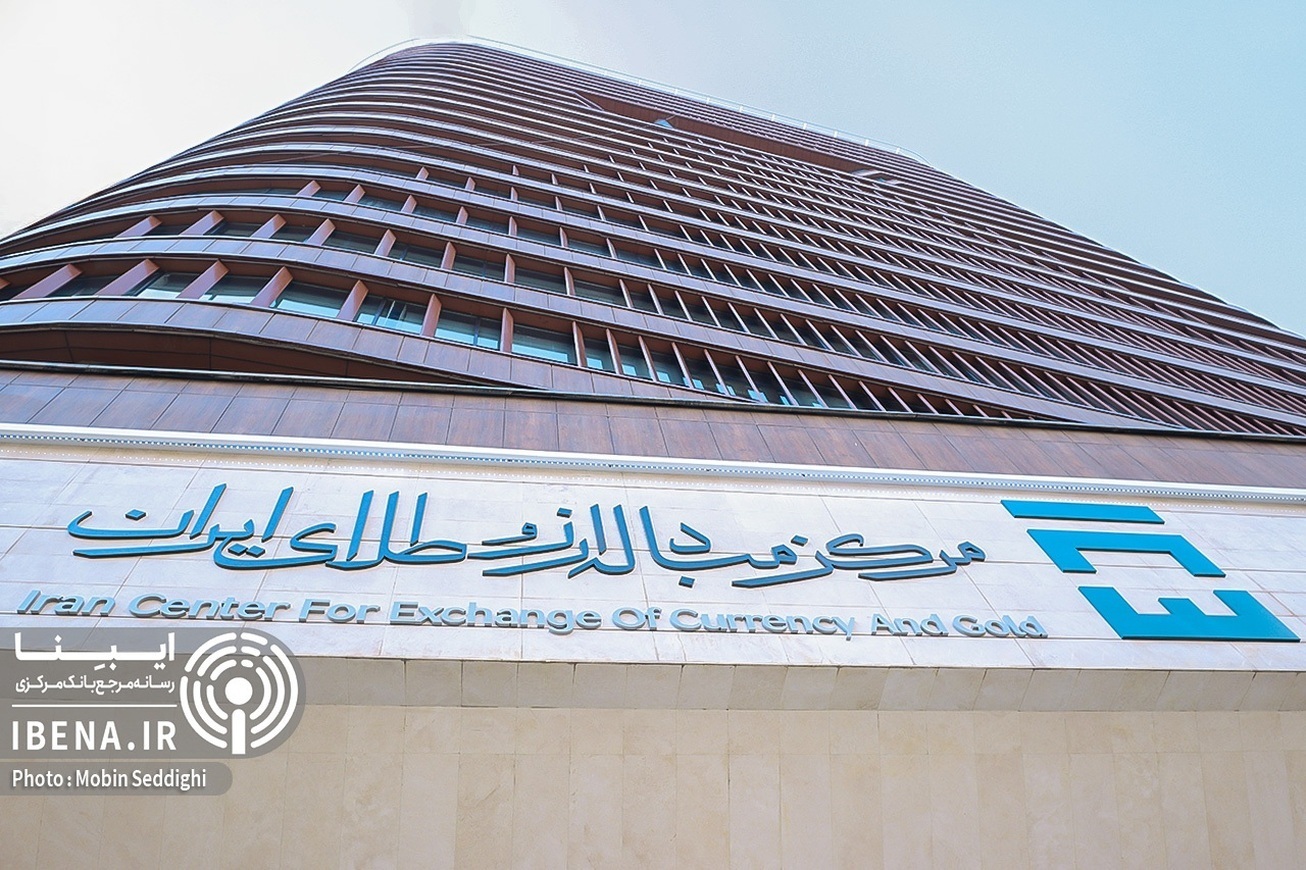 کارنامه یک ماهه ارز تک نرخی؛ حجم ماهانه معاملات بازار ارز تجاری ۳۵ درصد رشد کرد