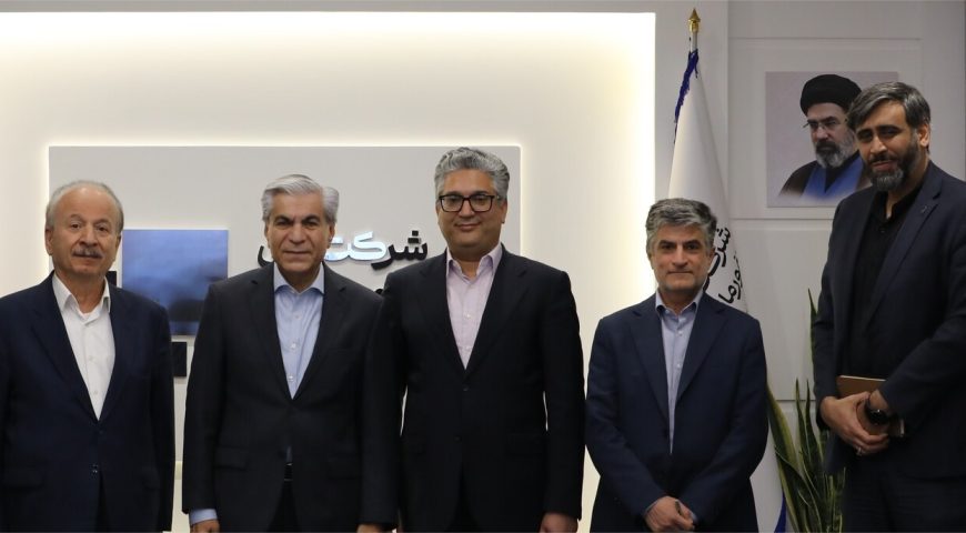 برگزاری نشست صمیمی هیأت‌مدیره شرکت ملی انفورماتیک با سید محمدحسین عادلی