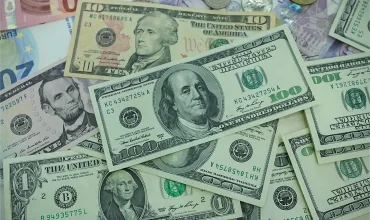 مهلت رفع تعهد ارزی سال ۱۴۰۴ تا پایان آذر ۱۴۰۵ تمدید شد