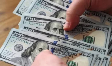 چرا دلار با تشدید تنش‌های سیاسی گران شد؟
