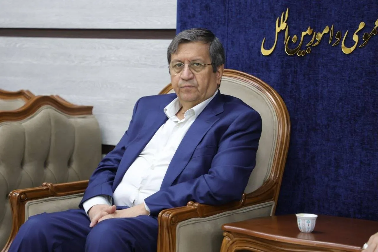 همتی: ارزپاشی نمی‌کنیم؛ هر میزان نیاز باشد در حاشیه بازار میفروشیم