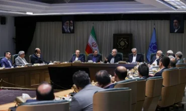 نشست ۳ ساعته پزشکیان در بانک مرکزی درباره مدیریت اقتصاد در شرایط جنگ