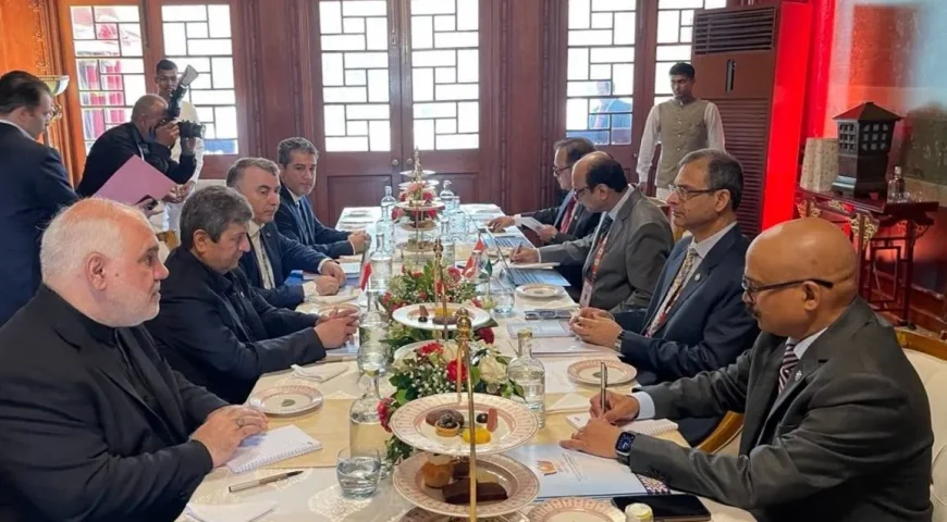 دیدار رئیس کل بانک مرکزی ایران با رئیس بانک مرکزی هند در حاشیه نشست بریکس