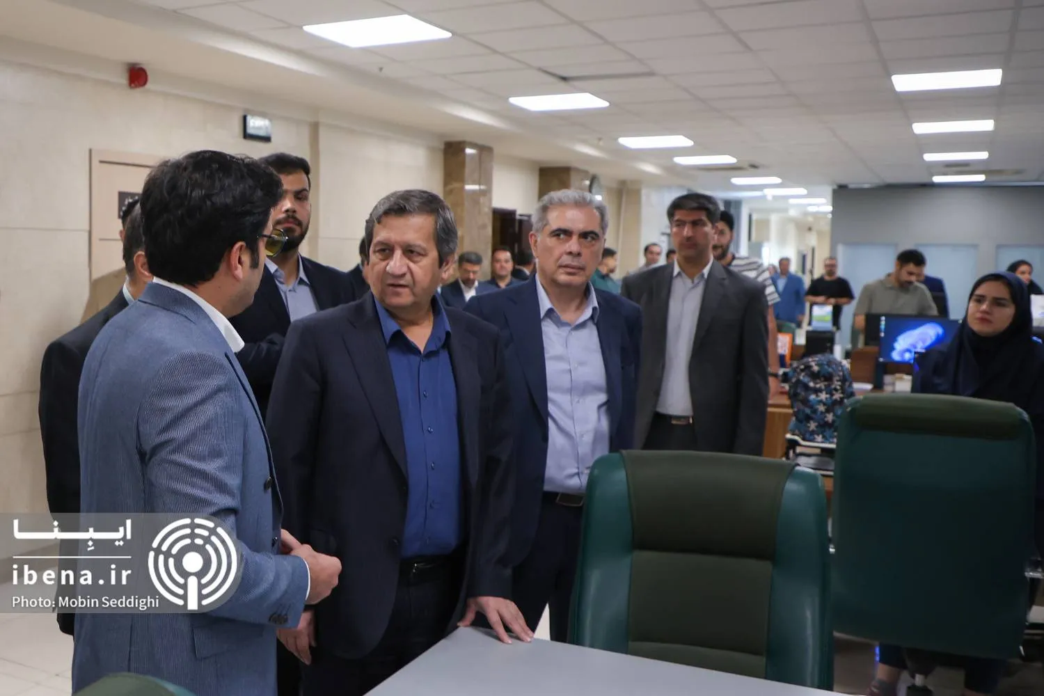 رئیس کل بانک مرکزی از موسسه مطبوعاتی بازار پول و ارز بازدید کرد