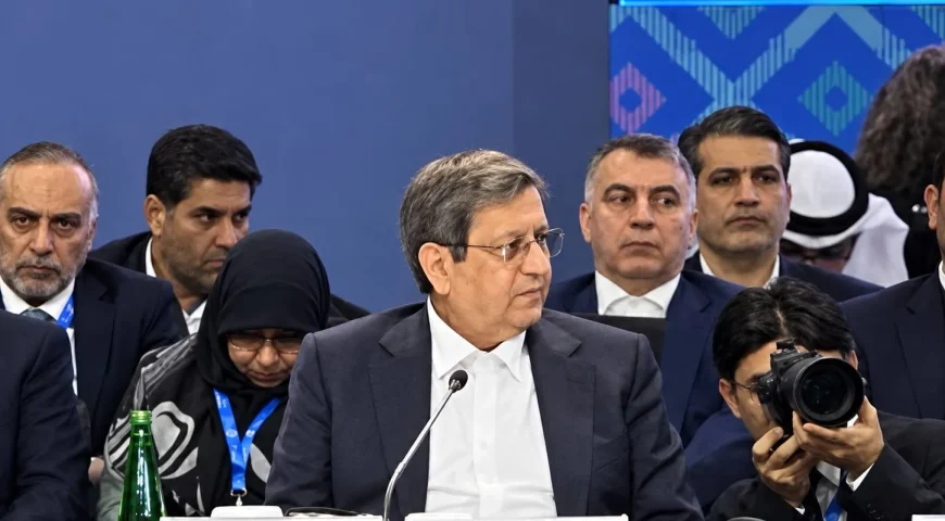 ادعای فروپاشی اقتصاد ایران توهمی بیش نیست