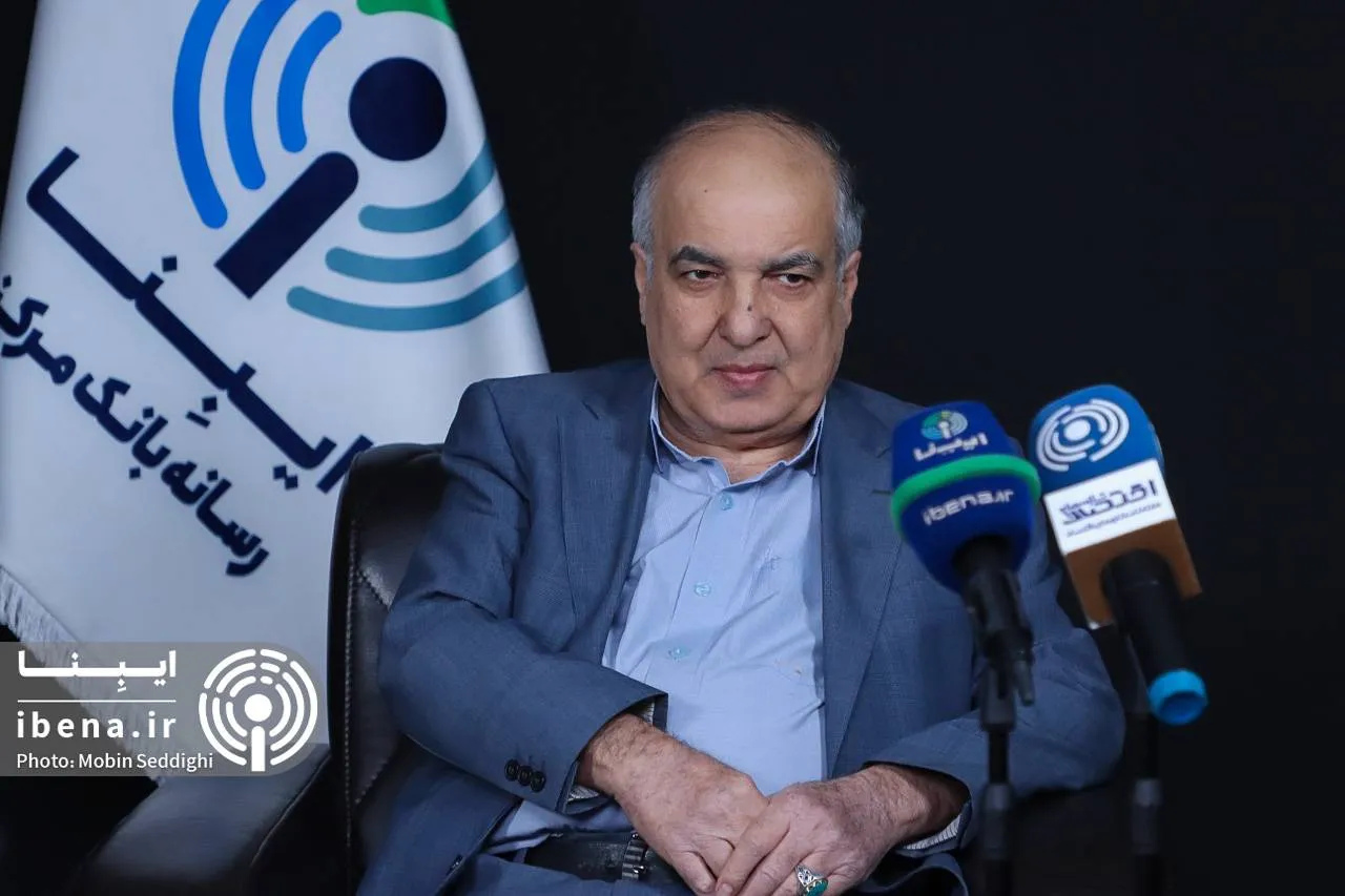 مرز باریک نظارت و مداخله