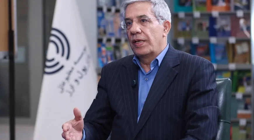 بانک مرکزی از سیاست ارزی خود عقب‌نشینی نکند