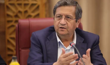 همتی: شتاب رشد نقدینگی باز هم کاهش یافت