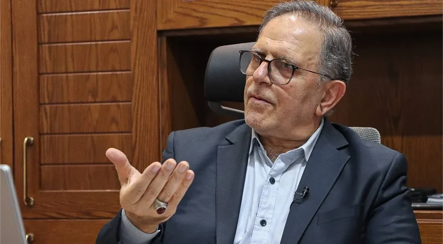 سیف: ذی‌نفعان روند‌های فاسد مانع خروج بانک‌ها از بنگاه‌داری می‌شوند