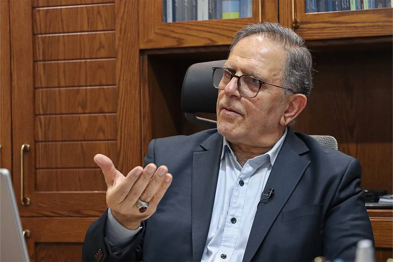 سیف: ذی‌نفعان روند‌های فاسد مانع خروج بانک‌ها از بنگاه‌داری می‌شوند