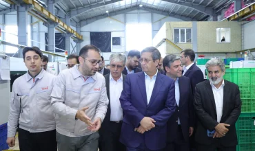 بازدید رئیس‌کل بانک مرکزی از مجموعه‌های بزرگ تولیدی اردبیل